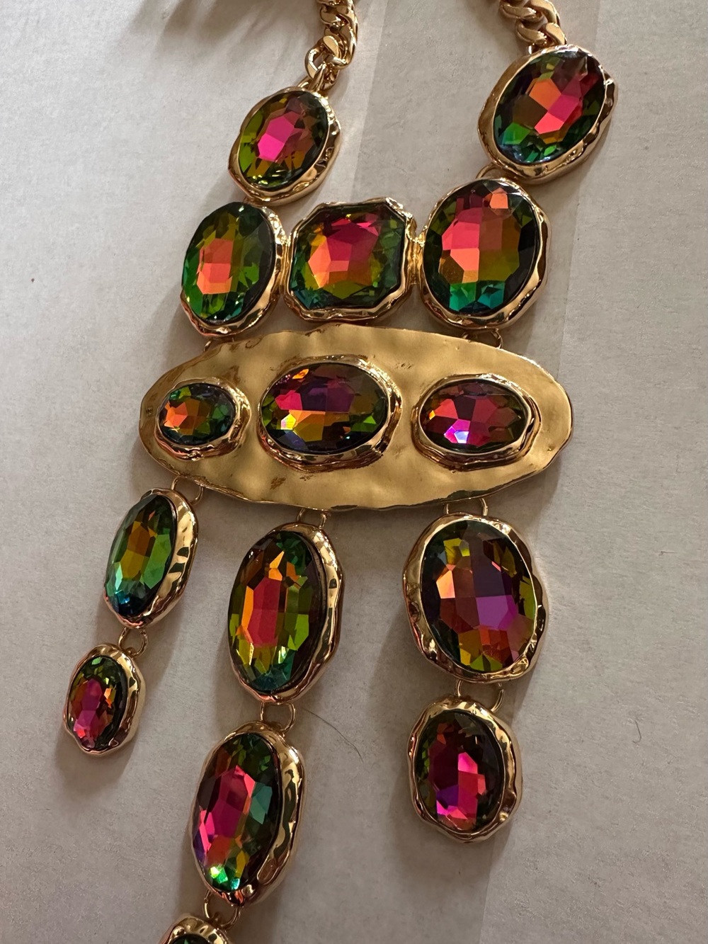 ✨ OFF PARK COLLECTION MULTICOLOR CRYSTAL STATEMENT NECKLACE ✨ - Picture 2 of 4